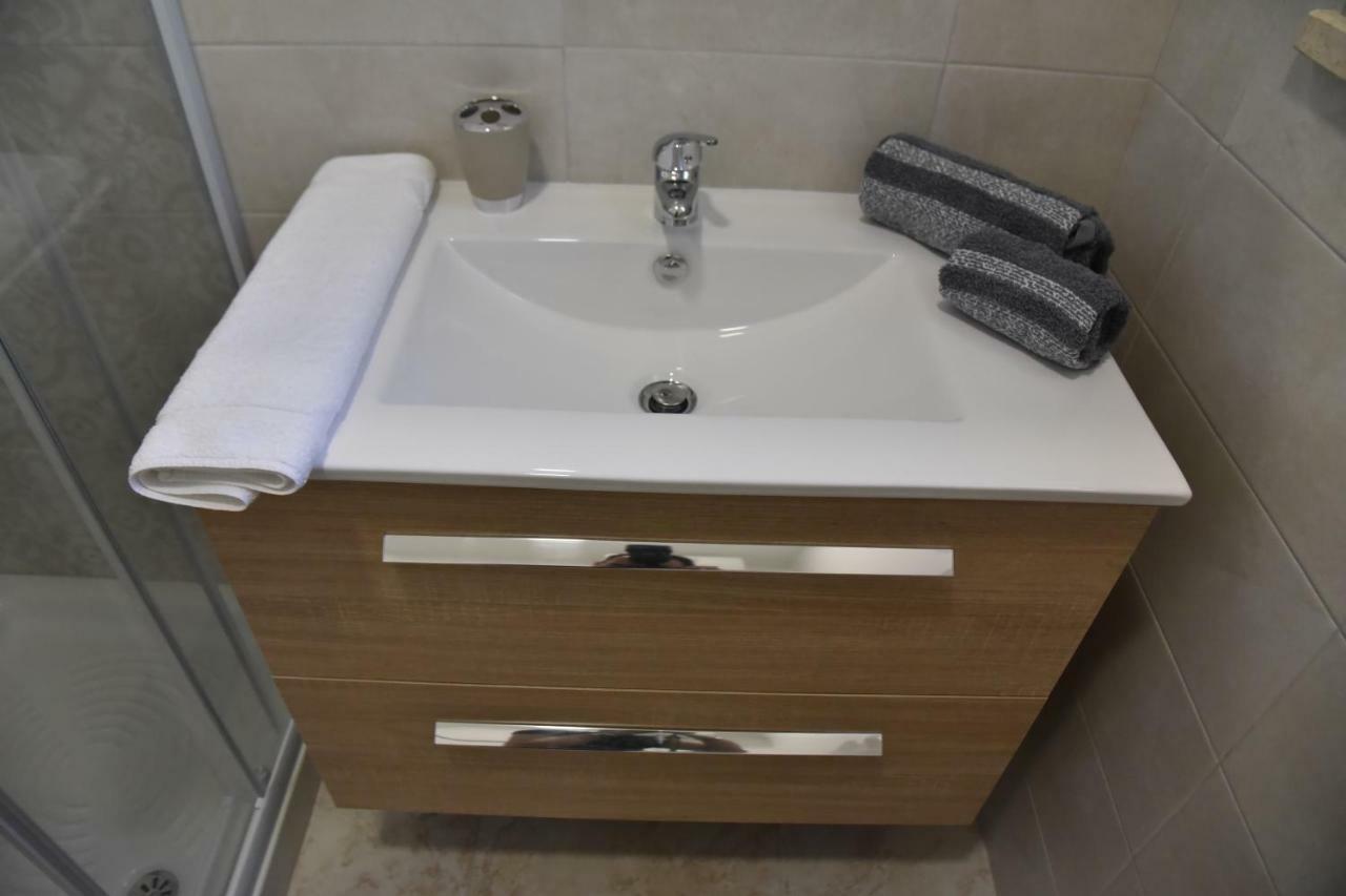 B&B Arzeria Cavallino di Lecce Bagian luar foto